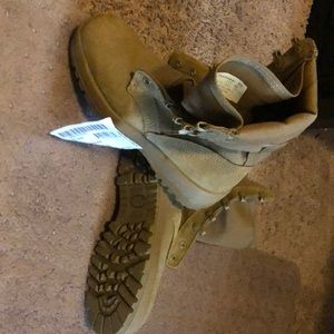 Hot weather boots 4.5R us military BRAND NEW